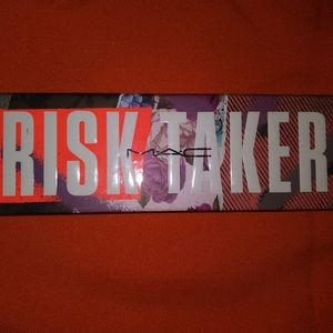 MAC Risk Taker Eye Shadow Palette
